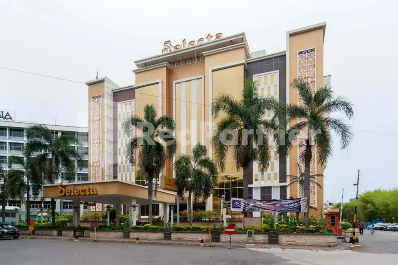 Selecta Hotel Medan Petisah R Signature Mitra Reddoorz Extérieur photo